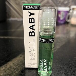 Revolution Roll Baby Lip Oil in Matcha